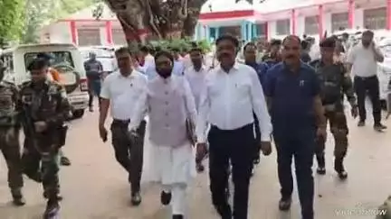 देवघर: नगर विकास मंत्री संदीव्य सोनू ने देवघर परिसदन में श्रावणी मेला की तैयारी को लेकर अहम बैठक की