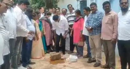 మేడ్చల్: అల్వాల్‌లో సీసీ రోడ్డు పనులను ప్రారంభించిన ఎమ్మెల్యే మర్రి రాజశేఖర్ రెడ్డి