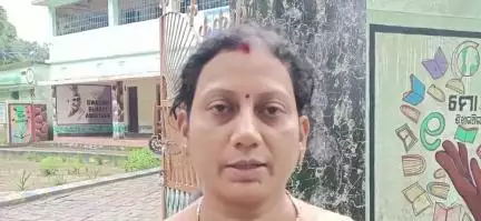 କୋଟପାଡ: ଚନ୍ଦ୍ରପୋଡା ସରକାରୀ ଉନ୍ନତି ଉଚ୍ଚ ବିଦ୍ୟାଳୟରେ  ଛାତ୍ରୀଙ୍କ ଦେହରେ ପ୍ରେତାତ୍ମା, ଏ ଘଟଣା କୁନେଇ ପ୍ରତିକ୍ରିୟା ରଖିଲେ ଶିକ୍ଷୟତ୍ରୀ