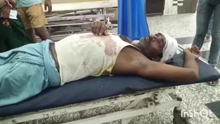 आरा: बरनाव मठिया गांव में जमीन विवाद को लेकर भाई-भाई के बीच मारपीट, घायल भाई को आरा सदर अस्पताल में कराया गया भर्ती