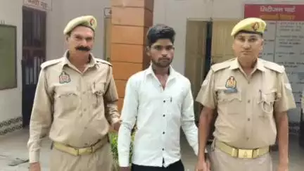 तिलहर: पुलिस ने पॉक्सो एक्ट के मामले में फरार अभियुक्त को राजनपुर रोड से गिरफ्तार किया