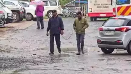 बैतूल नगर: सारणी पुलिस ने चोरी के मामले में 2 साल से फरार वारंटी को किया गिरफ्तार, मेडिकल के बाद भेजा जेल