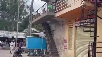 ಇಳಕಲ್‌: ನಗರದಲ್ಲಿ ಗ್ರಾನೈಟ್ ಜೋಡಿಸೋ ಕಾರ್ಮಿಕನಿಗೆ ತಗುಲಿದ ವಿದ್ಯುತ್ : ಗಂಭೀರ ಗಾಯ