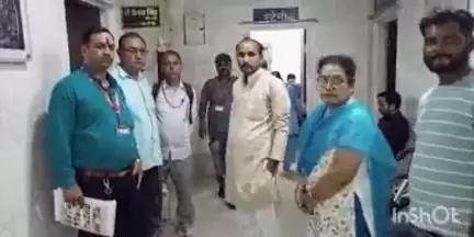 सोहागपुर: राष्ट्रीय मानवाधिकार संगठन ने कलेक्ट्रेट कार्यालय में कलेक्टर को ज्ञापन सौंपा