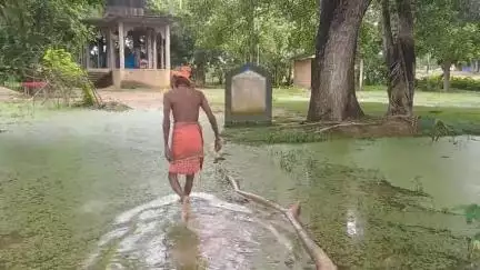 হোজাই: বৰপুখুৰীত এজাক বৰষুণতেই সৃষ্টি হয় কৃত্ৰিম বানপানীৰ,সমস্যাত অঞ্চলটোৰ কেইবাশতাধিক ৰাইজ #jansamasya