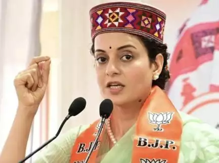 'ना मेरे पास कोई कैबिनेट है, ना ही कोई फंड है'; आपदा के बीच मंडी पहुंची सांसद कंगना रनौत ने दे दिया बेतुका बयान!