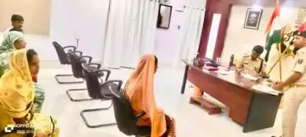 आज दिनांक -07.07.2025 को पुलिस अधीक्षक महोदय बाँका द्वारा अपने कार्यालय कक्ष में जन सुनवाई…