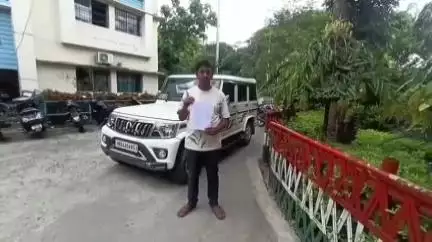 তুফানগঞ্জ ১: তুফানগঞ্জ শহর কাচারি মোর এলাকায় একটি মোবাইলের দোকানে একই সপ্তাহে পরপর দুবার চুরির ঘটনায় চাঞ্চল্য, অভিযোগ দায়ের থানায়