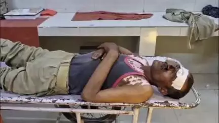 सहारनपुर: खुमरान पुल पर ड्यूटी कर रहे होमगार्ड को अचानक आए चक्कर, गिरने से माथे पर गंभीर चोट, अस्पताल में भर्ती