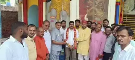 सुल्तानपुर: अखिल भारतीय उद्योग व्यापार मण्डल की मासिक बैठक रामलीला ग्राउंड के मंदिर परिसर में संपन्न हुई