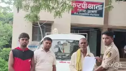 करपी: संकल्प विद्धा भारती पब्लिक स्कूल से चोरी हुई ईको वैन को करपी पुलिस ने कुछ ही घंटों में बरामद किया