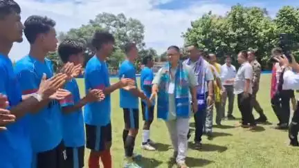 তামুলপুৰ: নাগ্ৰিজুলিত চিইএম কাপ ফুটবল খেল উদ্বোধন কৰে বিটিআৰৰ ইএম দাওবাইচা বড়োৱে