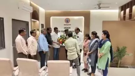जालना: महानगरपालिकेच्या वतीने राजेश राऊत आणि शाह आलम खान यांचा सत्कार करण्यात आला.