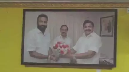 உத்தமபாளையம்: சின்னமனூர் ADMK நகரச் செயலாளர் மனைவி மகாலட்சுமி திடீரென செய்தியாளர்களை சந்தித்து பேட்டி வழங்கினார்