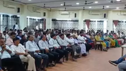 ખંભાત: સ્તંભતીર્થ કોમ્પલેક્ષ ખાતે વન નેશન વન ઇલેક્શન સંદર્ભે પ્રબુદ્ધ નાગરિક સંમેલન યોજાયો, ધારાસભ્ય કાર્યકર્તાઓ હાજર રહ્યા.