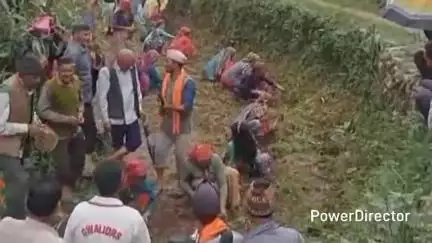 ओखलकांडा: ग्राम कालाआगर में ग्रामीणों ने कुमाऊनी पर्व का पारंपरिक कृषि सांस्कृतिक कार्यक्रम किया आयोजन