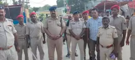 मुहर्रम पर्व के अवसर पर विधि-व्यवस्था बनाए रखने हेतु सभी जुलूसों,धार्मिक स्थलों एवं चौक चौराहो पर मुस्तैदी के साथ सहरसा पुलिस मौजूद है l