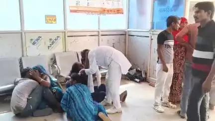 महोबा: डिगरिया गांव में विद्युत करंट की चपेट में आकर किसान की हुई मौत, परिवार में है शोक का माहौल