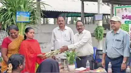 కొత్తపట్నం మండలం రంగాయపాలెంలో పశుగ్రాస వారోత్సవాలు నిర్వహించిన పశుసంవర్ధక శాఖ