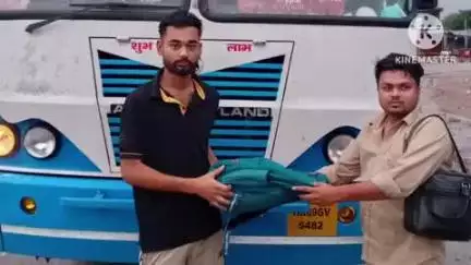 गोहाना: माहरा गांव के रोडवेज कंडक्टर सुनील रोहिल्ला ने राजस्थान में यात्री का छूटा बैग सुरक्षित लौटाया