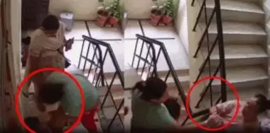 यूपी के गाजियाबाद में सॉफ्टवेयर इंजीनियर बहू ने सास के साथ की मारपीट, CCTV में कैद हुई वारदात Source: @naseemazher27