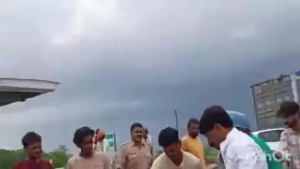 NH-44, आईटीआई कॉलेज के सामने सड़क पार कर रहे युवक को तेज रफ्तार कार ने मारी टक्कर, घायल ग्वालियर रेफर