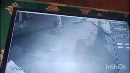 बिंदकी: इटरा गांव के समीप पेट्रोल पंप के सेल्समैन से ₹8000 नगद और मोबाइल चोरी, मामला सीसीटीवी में कैद, पुलिस ने शुरू की जांच