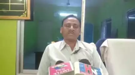 হিঙ্গলগঞ্জ: স্যান্ডেলের বিলে নদী বাঁধে ধস, এই প্রসঙ্গে হিঙ্গলগঞ্জ বিডিও অফিস থেকে প্রতিক্রিয়া দিলেন পঞ্চায়েত সমিতির সভাপতি