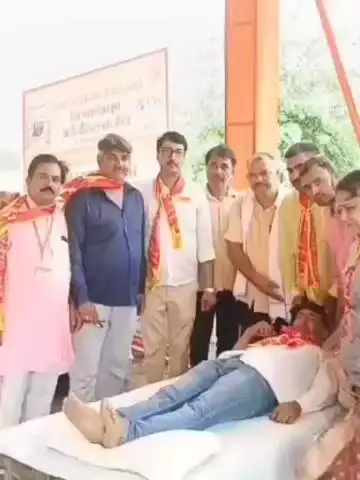अलवर: भगवान जगन्नाथ मेले के उपलक्ष में रूप बास में कैंप लगाने के साथ रक्त वीरों को दिए प्रमाण पत्र
