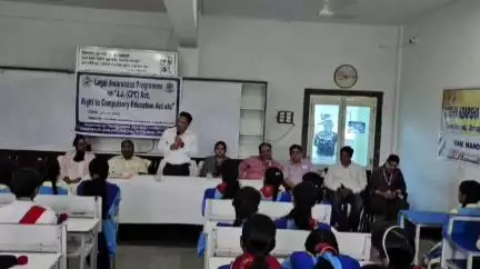 ଛତ୍ରପୁର: ତାଲୁକା ଆଇନ ସେବା କମିଟି ପକ୍ଷରୁ ଚମାଖଣ୍ଡି ଆଦର୍ଶ ବିଦ୍ୟାଳୟ ଠାରେ ବନ ମହୋତ୍ସବ ଏବଂ ଆଇନ ସଚେତନତା କାର୍ଯ୍ୟକ୍ରମ