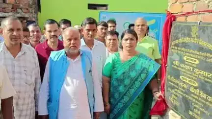 बेन: नोहसा पंचायत में ग्रामीण विकास मंत्री श्रवण कुमार ने 8 विकास योजनाओं का किया उद्घाटन व शिलान्यास