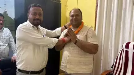 बेतिया: जिला कार्यालय में पियुष रंजन कुमार ने जिला मत्स्य पदाधिकारी का पदभार संभाला