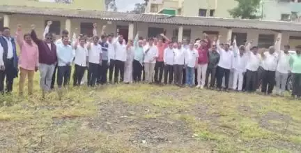 चंदगड: चंदगडमध्ये शक्तीपीठ महामार्गाला विरोध; सर्वपक्षीय बैठकीत शेतकऱ्यांचा आक्रोश.