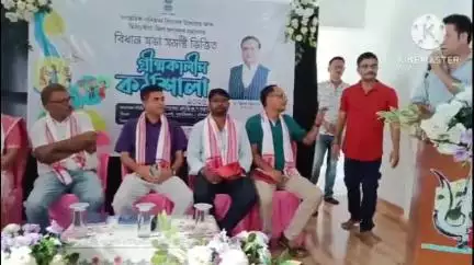 ডুমডুমা: অসম চৰকাৰৰ সাংস্কৃতিক পৰিক্ৰমা বিভাগৰ উদ্যোগত ৰূপাইত আয়োজিত গ্ৰীষ্মকালীন কৰ্মশালাত উপস্থিত মন্ত্ৰী ৰূপেশ গোৱালা