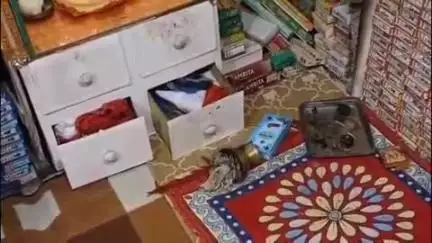छिंदवाड़ा नगर: बुधवारी बाजार के एक जनरल स्टोर में चोरी, सीसीटीवी में कैद हुई वारदात