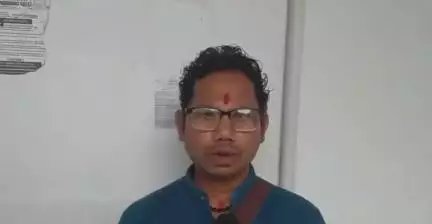 ଢେଙ୍କାନାଳ ସଦର: ଜିଲ୍ଲାପାଳଙ୍କ କାର୍ଯ୍ୟାଳୟଠାରେ ୧୦୮ ଆମ୍ବୁଲାନ୍ସ ଓ କର୍ମଚାରୀଙ୍କ ସମସ୍ୟା ନେଇ ମୁହଁ ଖୋଲିଲେ କର୍ମଚାରୀ