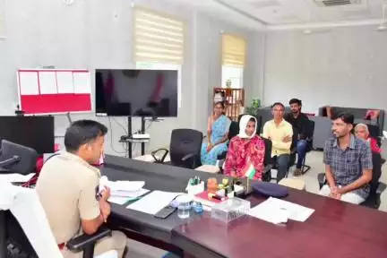 జగిత్యాల: ప్రజలకు పోలీస్ శాఖను మరింత చేరువ చేయడం లక్ష్యంగా ప్రజా సమస్యలను పరిష్కరించే విధంగా కృషి జిల్లా ఎస్పీ అన్నారు