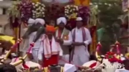 त्र्यंबकेश्वर: संत निवृत्तीनाथ महाराज पालखी सोहळ्याची हजारो वारकऱ्यांच्या उपस्थितीत भक्तीमय वातावरणात पंढरपूर येथे नगरप्रदक्षिणा संपन्न