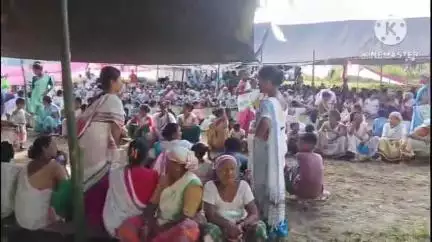 শদিয়া: শদিয়াৰ পুৰণি তৰানি গাঁৱত হকদৌ পূজা অনুষ্ঠিত, অগণন লোকৰ অংশগ্ৰহণ