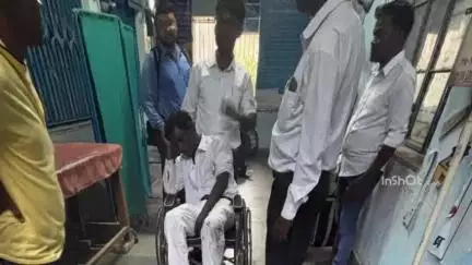জামালপুর: জামালপুরের কলেজ মোড় সংলগ্ন এলাকায় টোটো উল্টে আহত 4 জন