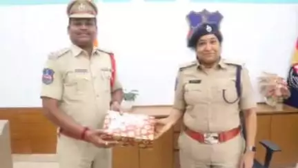 సిద్దిపేట అర్బన్: కేంద్ర ప్రభుత్వం ప్రకటించిన 2025  అతిఉత్కృష్ట  సేవా పథకానికి ఎంపికైన త్రీ టౌన్ ఇన్‌స్పెక్టర్‌ విద్యాసాగర్