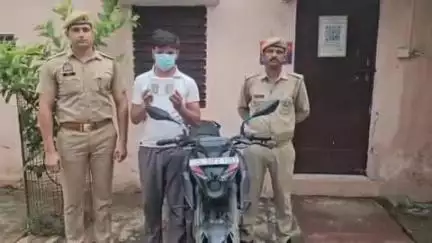 धौलाना: पिलखुवा थाना पुलिस ने एटीएम कार्ड बदलकर ठगी करने वाले गिरोह का किया पर्दाफाश, 1 शातिर अभियुक्त को किया गिरफ्तार