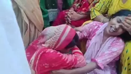 टेढ़ागाछ: टेढ़ागाछ में बिजली के करंट लगने से शिक्षक की मृत्यु, परिजनों में शोक