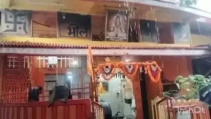 बालाघाट: गुजरी बाजार: मंदिर का ताला न टूटने पर चोरों ने दुकान से ₹50000 किए पार