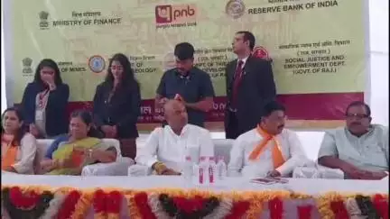 चित्तौड़गढ़: सूरजना गांव में याचिका समिति की टीम ने की जनसुनवाई, सुनी लोगों की समस्याएं