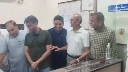 रतलाम नगर: डीआरएम द्वारा मानव सेवा समिति रक्त कोष का निरीक्षण, समिति अध्यक्ष व अन्य ने किया स्वागत