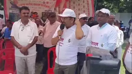 हुसैनगंज: हुसैनगंज में दो दिवसीय मशाल खेल प्रतियोगिता का शुभारंभ किया गया