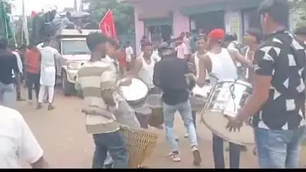 जलडेगा: ओडगा में मुहर्रम पर्व पर निकला मुहर्रम का जुलूस, विभिन्न कलाओं का प्रदर्शन किया गया