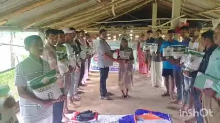 कुंडहित: आत्मा ने किसानों के बीच धान, मड़ुआ और अरहर के बीज वितरित किए