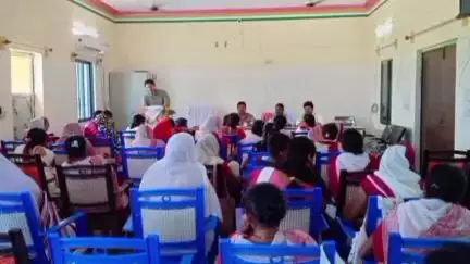 डुमरियागंज: सीएचसी सिरसिया में आयोजित एएनएम, आशा व संगिनी की समीक्षा बैठक में आशा कार्यकर्ताओं के खराब प्रदर्शन पर कड़ी फटकार